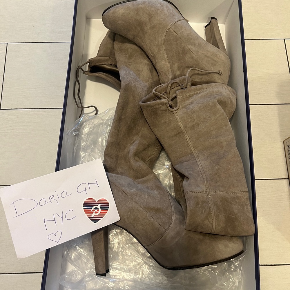 EUC: Stuart Weitzman Highland Boots Size: 10